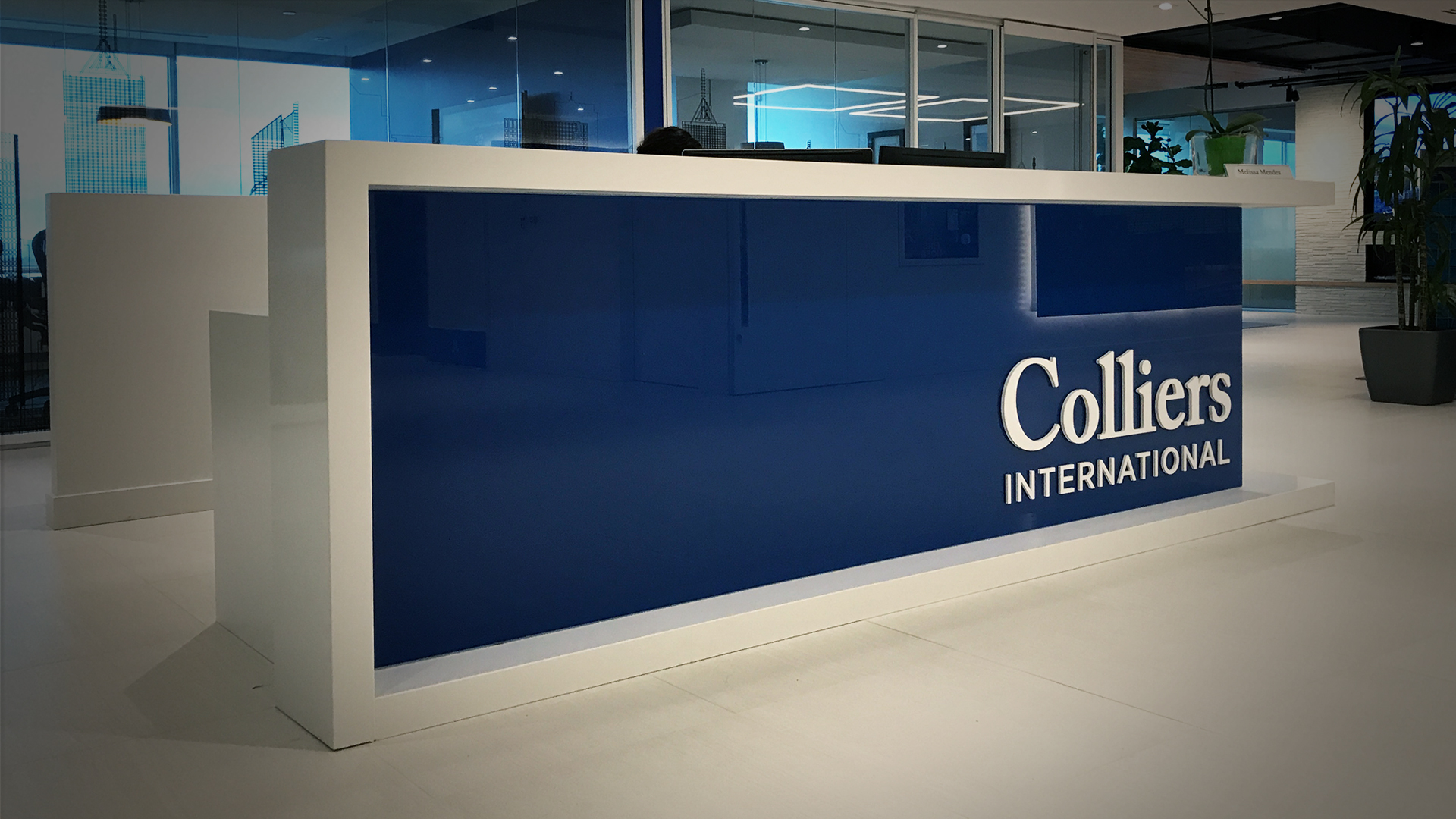 Международная 5. Коллиерс Интернэшнл. Кольерс Интернатионал. Colliers International логотип. Colliers офис.